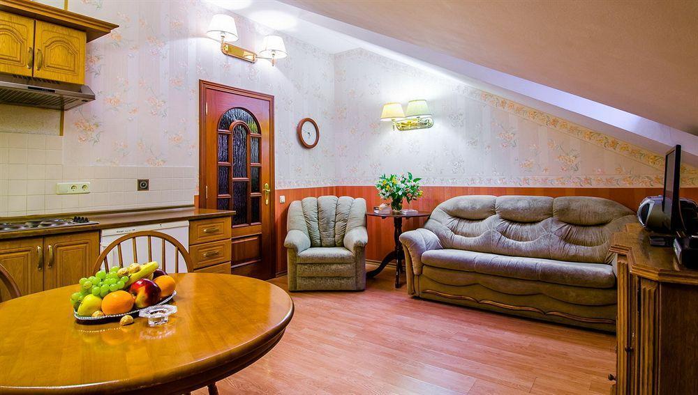 Boutique Apart-Hotel Sherborne Киев Екстериор снимка